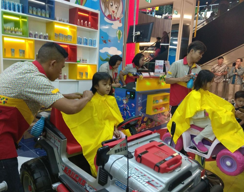  Tempat  Potong  Rambut  Yang Bagus Di  Jakarta Model Rambut  