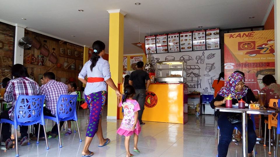 Antrian Mengular, Outlet Perdana Kane Fried Chicken Di Bali Terpaksa Tutup Jam 7 Malam 
