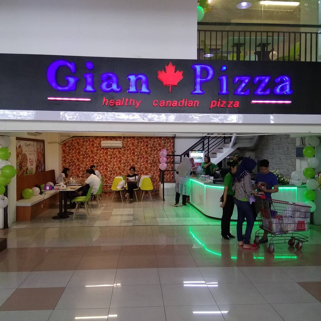 Gian Pizza ITC Cempaka Mas Resmi Dibuka