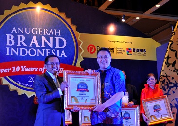 17 Tahun Sukses Jalankan Bisnis Otoparts, Shop&Drive Raih Anugerah Brand Indonesia 2017 