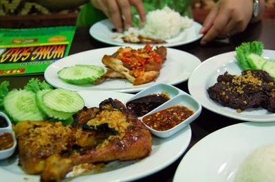 Selama Ramadhan, Ayam Bakar Wong Solo Jadi Rumah Makan Paling Dicari Pelanggan