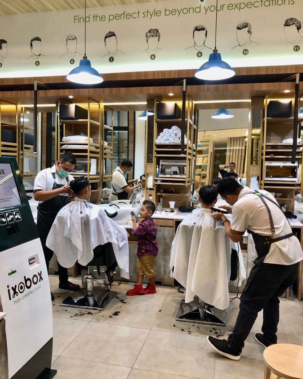 Ixobox dan Goonting Barbershop Pertama yang Gunakan Teknologi Kiosk Machine