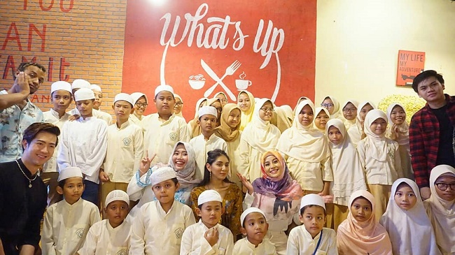Hari Anniversary ke 4, What's Up Cafe Jadikan Bulan Ramadhan Momentum Saling Berbagi