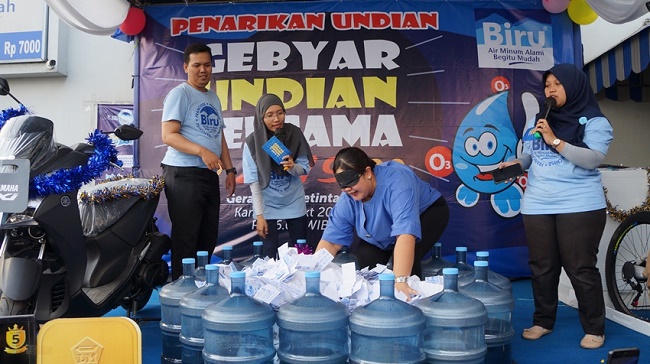 Biru Sukses Gelar Gebyar Undian Bersama Mitra Surabaya