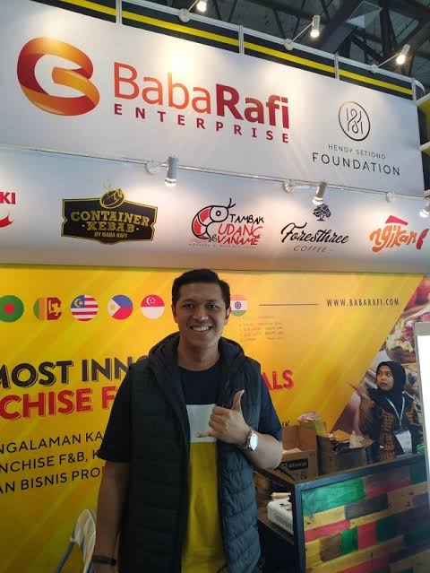 Pionir Waralaba Kebab di Dunia, Baba Rafi Sukses dengan Ribuan Outletnya